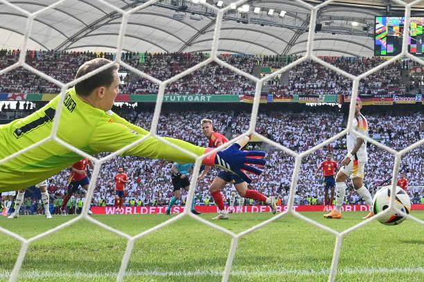 1720217402137028671.jpg 2160051595-612x612.jpg