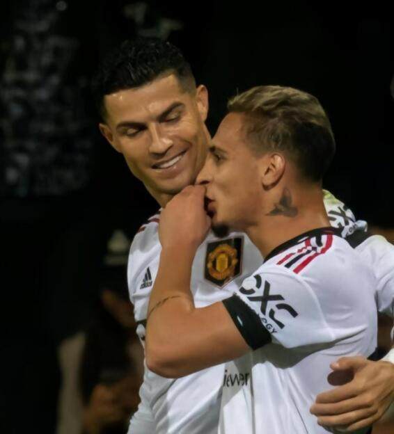 1667653312719018374.jpg 安东尼.jpg