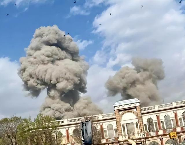 开云登录入口地址-伊朗强援已到！以色列集结10万大军，关键时刻，普京对中国做承诺